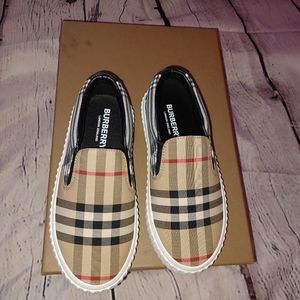 Burberry slip ons - Beige Size 30